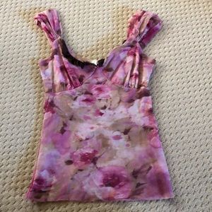 Sweet floral top with ruffle detail